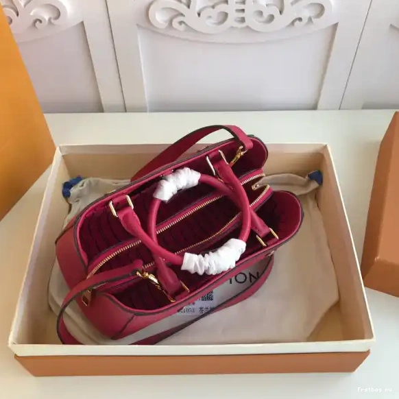 First bag ru BB MONTAIGNE LOUIS VUITTON 0415